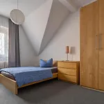 Baerbel Neelen *