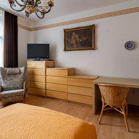 Baerbel Neelen דירה