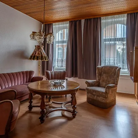 Baerbel Neelen דירה האמלן