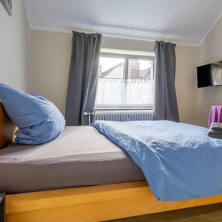 Baerbel Neelen דירה *